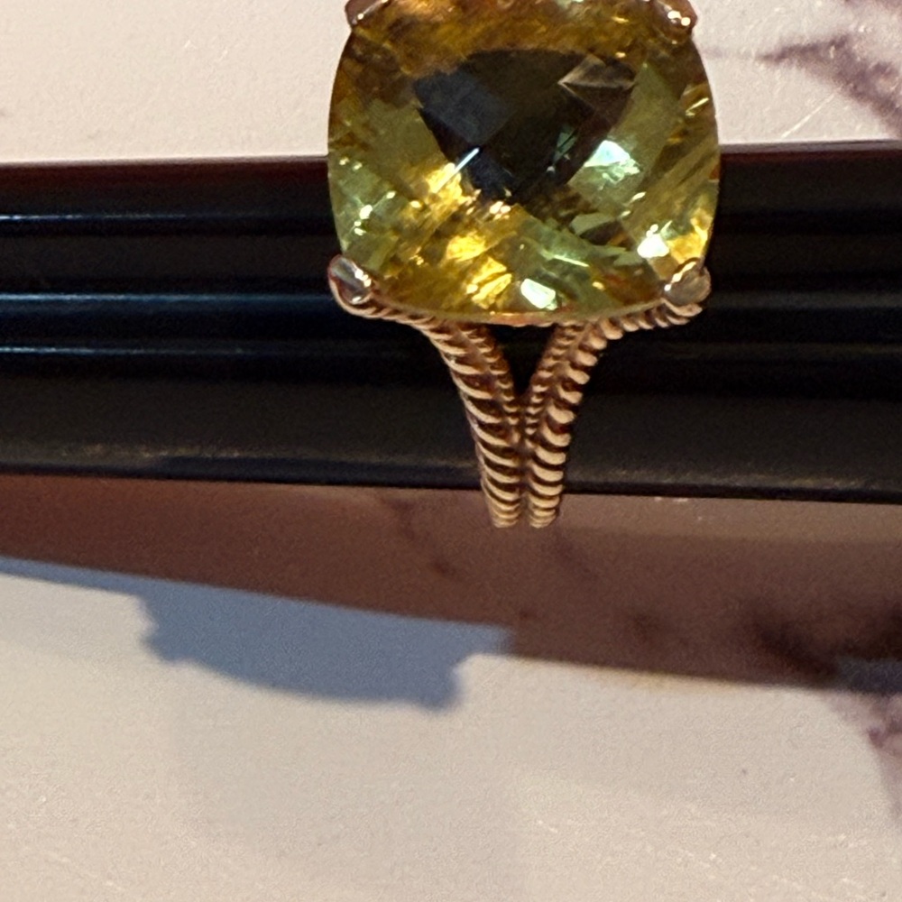 Big And Bold Yellow Quartz Gemstone Statement Ring - image 8